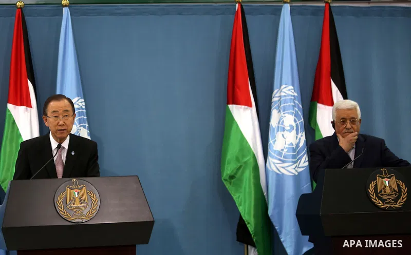 United Nations Secretary General Ban Ki-moon (L) and Palestinian president Mahmud Abbas give a joint press conference after a meeting on June 28, 2016 in the West Bank city of Ramallah. Ban urged Israeli Prime Minister B...
