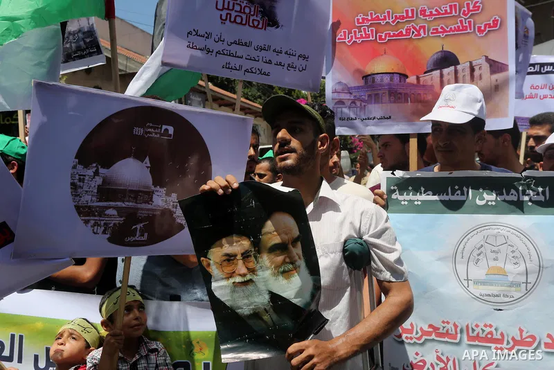 Palestinians take part in a rally marking al-Quds (Jerusalem) Day following Friday prayer in Gaza city on July 1, 2016. Photo by Mohammed Asad
