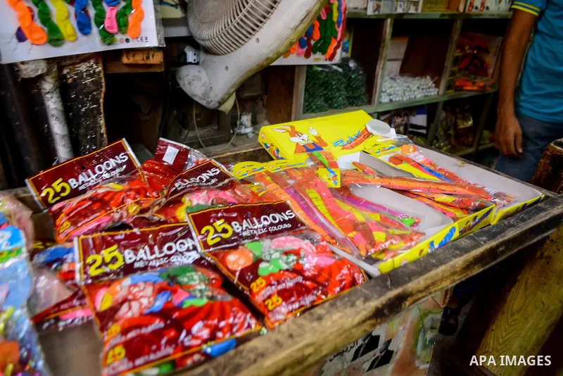 Egyptians shop at market ahead of the Eid al-Fitr holiday in Cairo, Egypt, on July 04, 2016, as Muslims the world over prepare to celebrate Eid al-Fitr, starting with the with the sighting of the new moon, to mark the en...