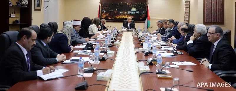 Palestinian Prime Minister, Rami Hamdallah, chairs a meeting of the Council of Ministers, in the West Bank city of Ramallah, on July 12, 2016. Photo by Prime Minister Office