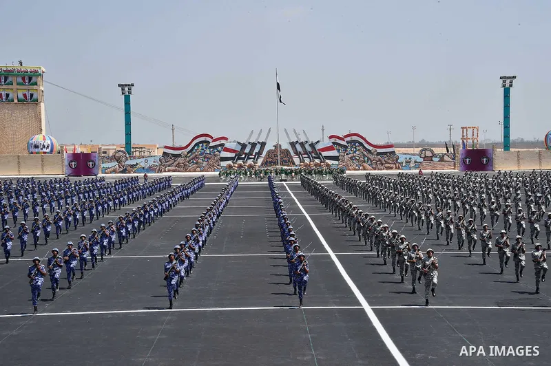 Egyptian forces demonstrate their skills during a military academy graduation ceremony in the capital, Cairo, on July 12, 2016. Photo by Egyptian President Office