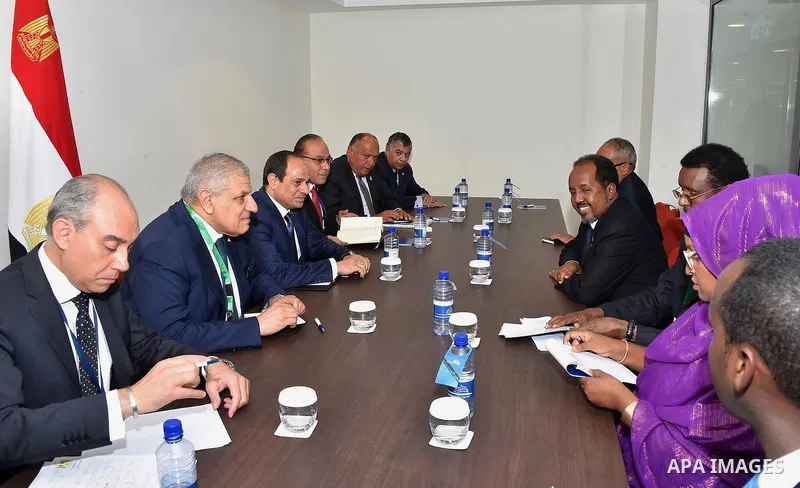 Egyptian President Abdel Fattah al-Sisi meets with Somali President Hassan sheikh Mohamud, in in Kigali, Rwanda, on July 17, 2016. Photo by Egyptian President Office