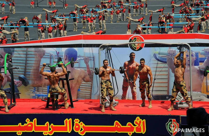 Egyptian forces demonstrate their skills during a military academy graduation ceremony in the capital, Cairo, on July 21, 2016. Photo by Egyptian President Office