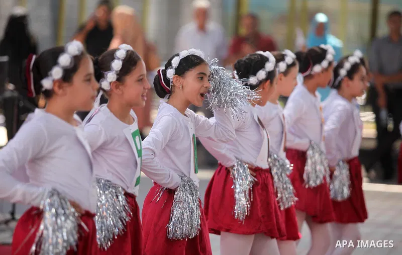 Palestinian youth enjoy as part of the activities proposed during a summer camp organised by the United Nations on July 23, 2016 in Gaza City. Photo by Ashraf Amra