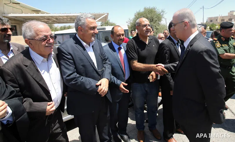 Palestinian Prime Minister, Rami Hamadallah, Inaugurates Construction work in Beit Jala Cooperative housing project, in the West Bank city of Beit Jala, on July 24, 2016. Photo by Prime Minister Office