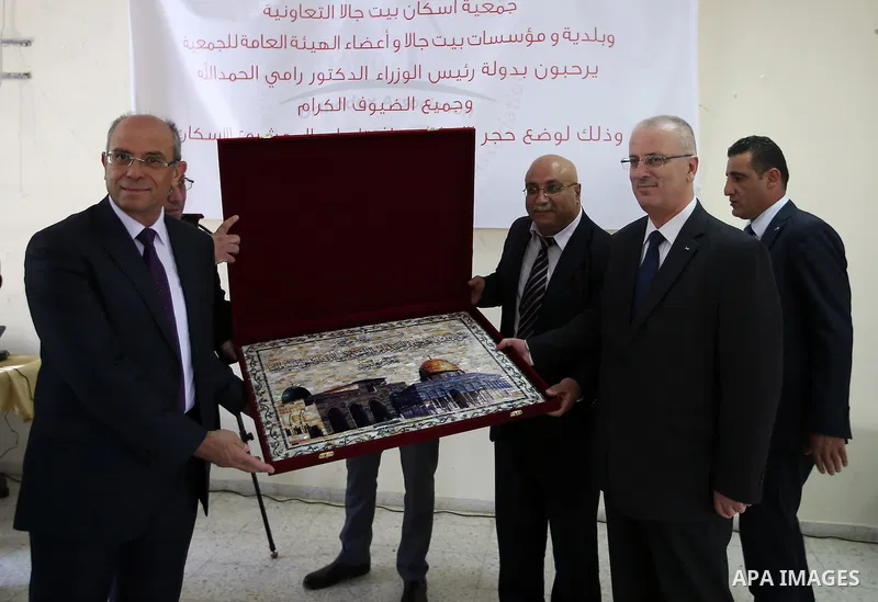 Palestinian Prime Minister, Rami Hamadallah, Inaugurates Construction work in Beit Jala Cooperative housing project, in the West Bank city of Beit Jala, on July 24, 2016. Photo by Prime Minister Office
