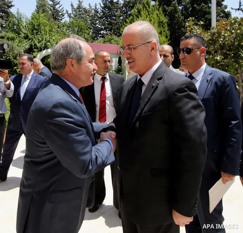 Palestinian Prime Minister Rami Hamdallah meets with Jordan's Prime Minister Hani Mulki, in Amman, Jordan, on July 30, 2016. Photo by Prime Minister Office