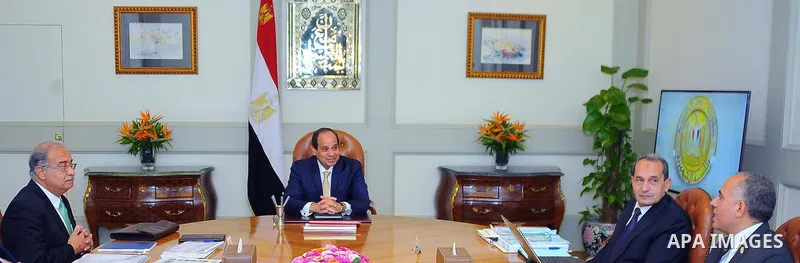 Egyptian President Abdel Fattah al-Sisi meets with Prime Minister and the Ministers of Agriculture and Irrigation, in Cairo, Egypt, on July 30, 2016. Photo by Egyptian President Office
