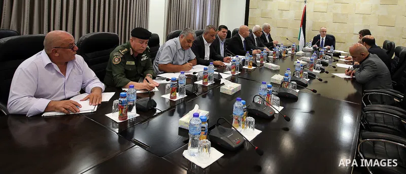 Palestinian Prime Minister, Rami Hamdallah, meets with security chiefs, in the West Bank city of Ramallah, on Aug. 04, 2016. Photo by Prime Minister Office