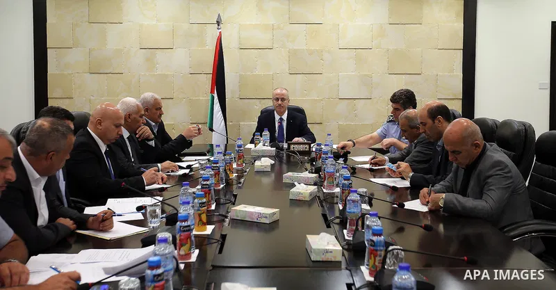 Palestinian Prime Minister, Rami Hamdallah, meets with security chiefs, in the West Bank city of Ramallah, on Aug. 04, 2016. Photo by Prime Minister Office