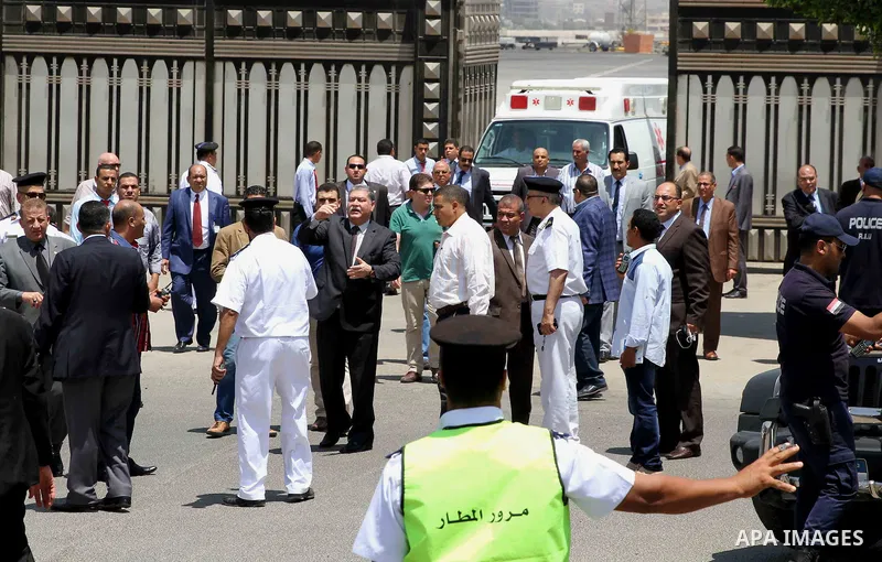 An ambulance transporting the body of nobel prize-winning Egyptian-American chemist Ahmed Zewail, leaves Cairo airport after his corpse arrived in Egypt on August 6, 2016 for his funeral. Zewail, who served as a science...