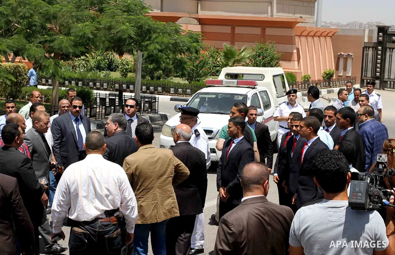 An ambulance transporting the body of nobel prize-winning Egyptian-American chemist Ahmed Zewail, leaves Cairo airport after his corpse arrived in Egypt on August 6, 2016 for his funeral. Zewail, who served as a science...