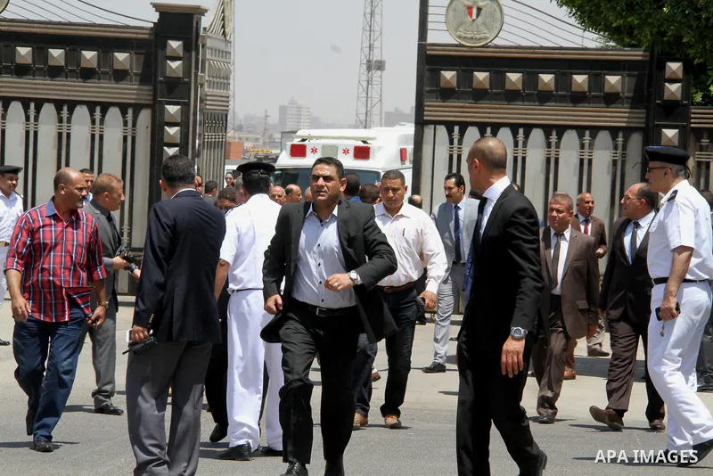 An ambulance transporting the body of nobel prize-winning Egyptian-American chemist Ahmed Zewail, leaves Cairo airport after his corpse arrived in Egypt on August 6, 2016 for his funeral. Zewail, who served as a science...
