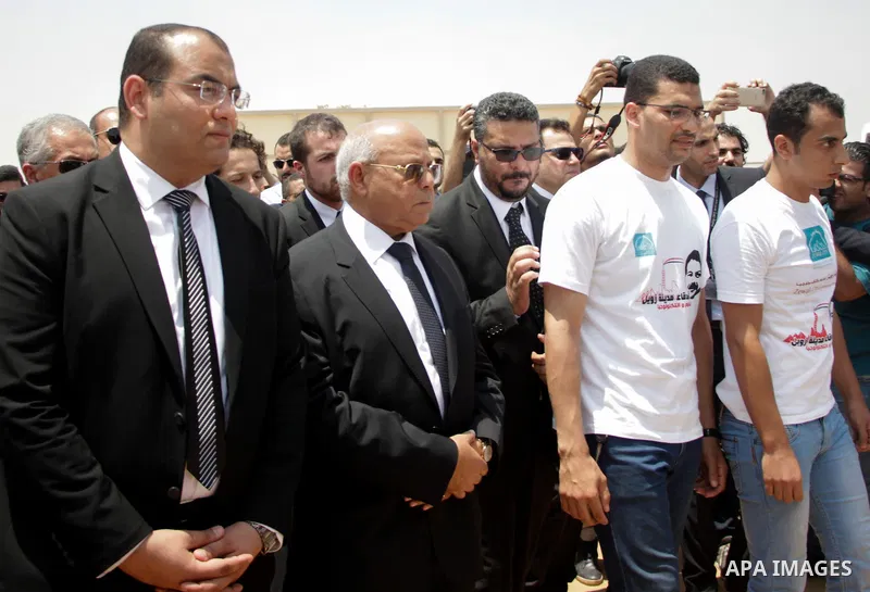 Mourners attend the second part of the funeral procession of Nobel prize-winning Egyptian-American chemist Ahmed Zewail at the Zewail City of Science and Technology in Cairo on August 7, 2016. Nobel prize-winning chemist...