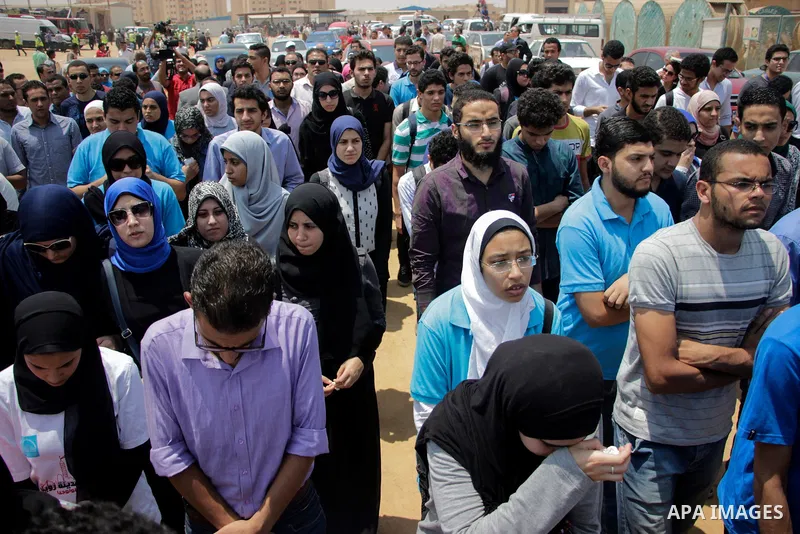 Mourners attend the second part of the funeral procession of Nobel prize-winning Egyptian-American chemist Ahmed Zewail at the Zewail City of Science and Technology in Cairo on August 7, 2016. Nobel prize-winning chemist...