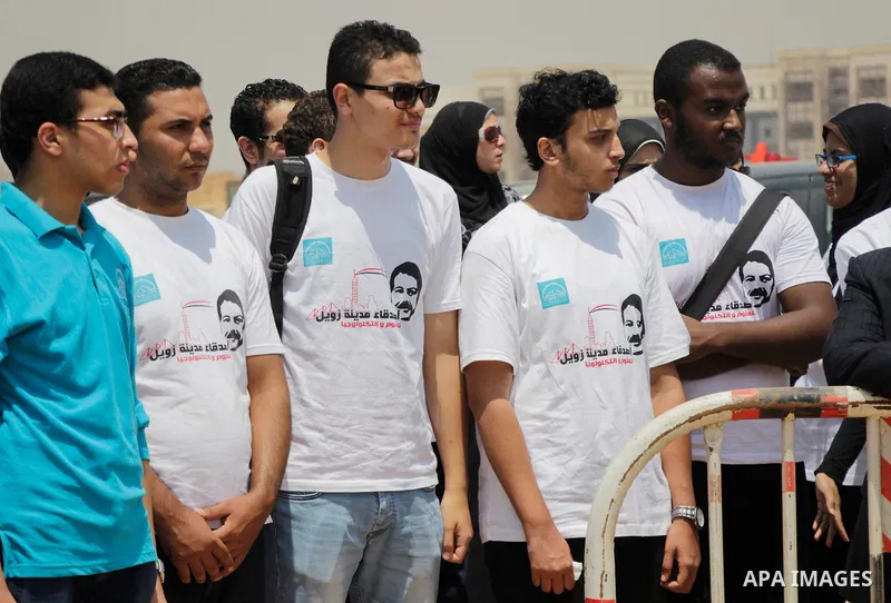 Mourners attend the second part of the funeral procession of Nobel prize-winning Egyptian-American chemist Ahmed Zewail at the Zewail City of Science and Technology in Cairo on August 7, 2016. Nobel prize-winning chemist...