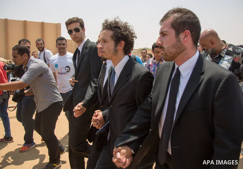 Egyptians attend the second part of the funeral procession of Nobel prize-winning Egyptian-American chemist Ahmed Zewail in Cairo on August 7, 2016. Nobel prize-winning chemist Ahmed Zewail received a funeral with milita...