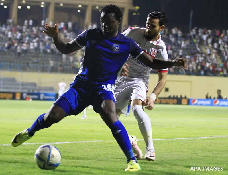 Al-Zamalek players v Nigeria's Enyimba compete during the Confederation of African Football (CAF) Champions League match at Petro Sport stadium in Cairo, August 15, 2016. Photo by Stringer