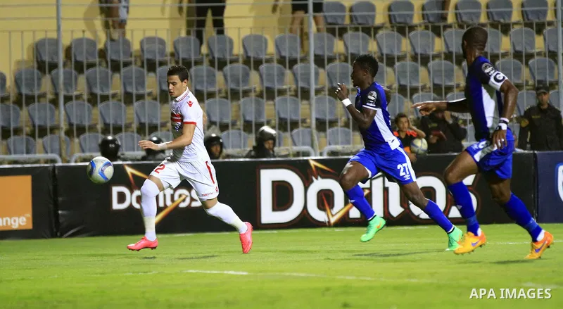 Al-Zamalek players v Nigeria's Enyimba compete during the Confederation of African Football (CAF) Champions League match at Petro Sport stadium in Cairo, August 15, 2016. Photo by Stringer