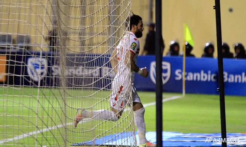 Al-Zamalek players v Nigeria's Enyimba compete during the Confederation of African Football (CAF) Champions League match at Petro Sport stadium in Cairo, August 15, 2016. Photo by Stringer