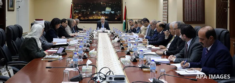 Palestinian Prime Minister, Rami Hamdallah, chairs a meeting of Council of Ministers, in the West Bank city, of Ramallah, August 16, 2016. Photo by Prime Minister Office