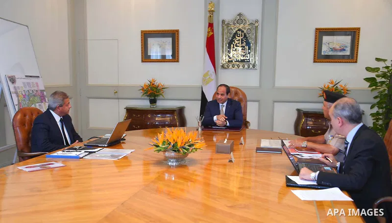 Egyptian President Abdel Fattah al-Sisi meets with Minister of Youth and Sports, in Cairo, Egypt, on Aug. 20, 2016. Photo by Egyptian President Office