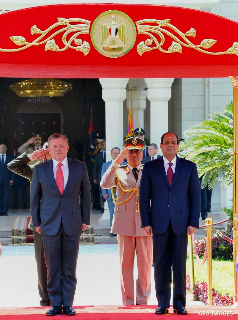 Egyptian President Abdel Fattah al-Sisi and Jordan's King Abdullah II reviewing the honor guard during a welcoming ceremony in the capital Cairo on Aug. 24, 2016. Photo by Egyptian President Office