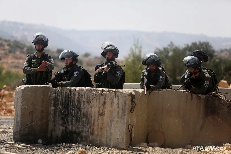 Israeli border policemen stand guard at the scene where a Palestinian was shot and killed by Israeli forces in the West Bank village of Silwad near Ramallah August 26, 2016. Silwad, close to the Jewish settlement of Ofra...