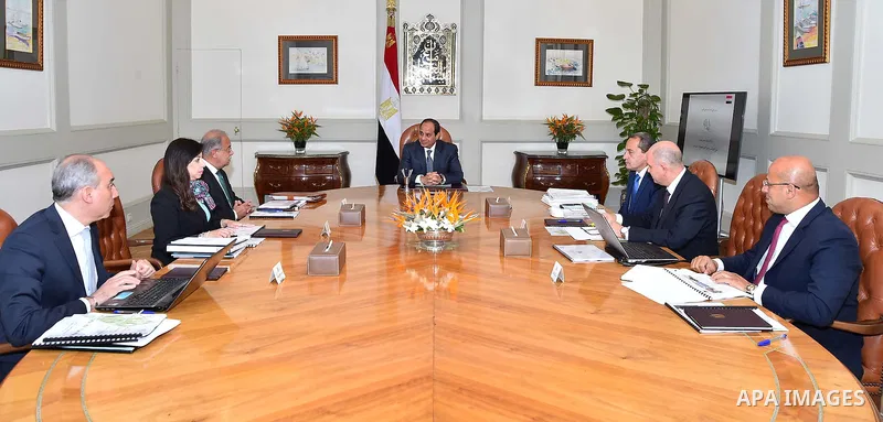 Egyptian President Abdel Fattah al-Sisi meets with Egyptian Prime Minister Sharif Ismail in Cairo, Egypt, on Aug. 29, 2016. Photo by Egyptian President Office
