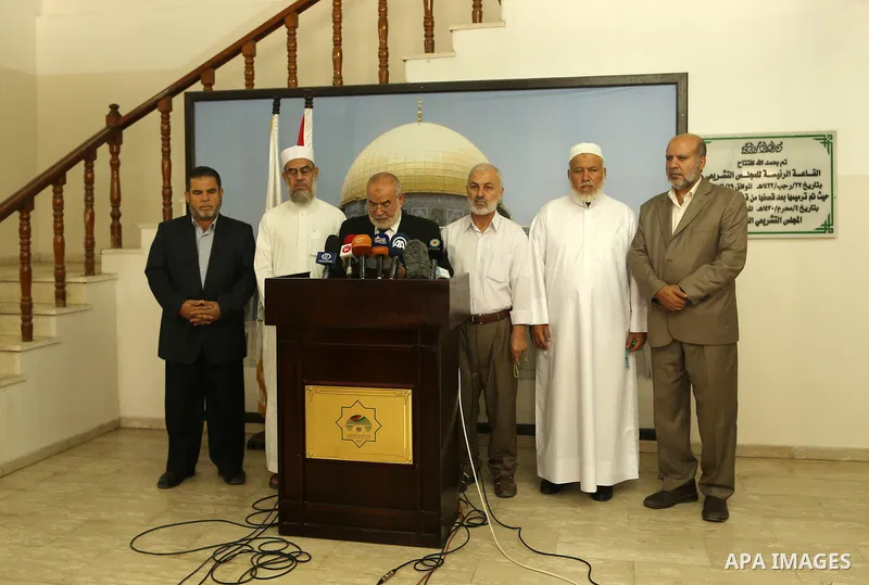 Deputy Speaker of the Legislative Council, Ahmed Bahar speaks during a press conference at the legislative council in Gaza city, on Sep. 04, 2016. Photo by Stranger