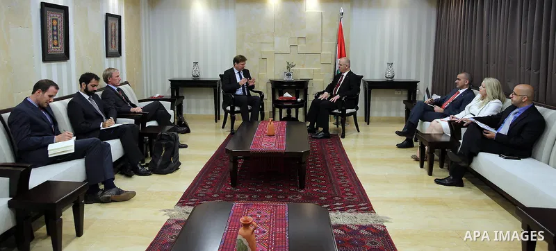 Palestinian Prime Minister, Rami Hamdallah, meets with the German Ministry of Foreign Affairs Philip Akkerman, in the West Bank city of Ramallah, on Sep. 13, 2016. Photo by Prime Minister Office