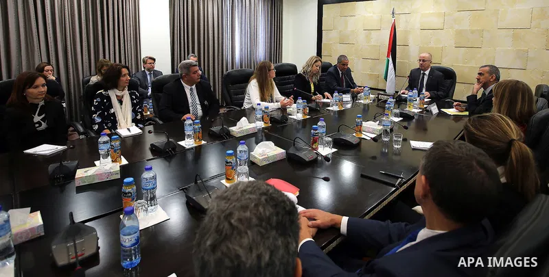 Palestinian Prime Minister, Rami Hamadallah, meets with Representative of the European Union to Palestine Ralf traf , in the West Bank city of Ramallah, on Sept 26, 2016. Photo by Prime Minister Office