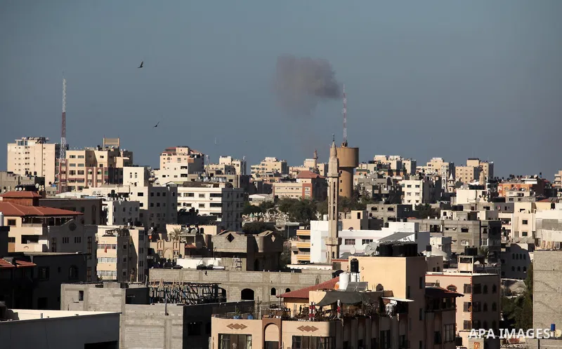 Smoke raises from eastern Gaza City following an Israeli military strike on October 5, 2016. Israeli tank fire struck a Hamas post in the Gaza Strip after a rocket launched from the Palestinian enclave hit a nearby Israe...