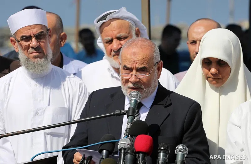 Deputy Speaker of the Legislative Council, Ahmed Bahar speaks during a press conference in the port of Gaza city, on October 6, 2016. Photo by Mohammed Asad