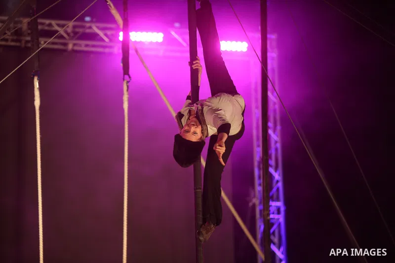 International and local artists, perform during the Palestine Circus Festival, in the West Bank city of Ramallah, on October 6, 2016. Photo by Shadi Hatem