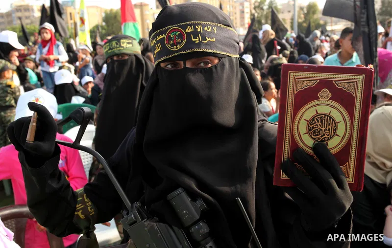 Palestinians attend a rally marking the 29th anniversary of the foundation of the Islamic Jihad movement in Gaza City October 21, 2016. Photo by Ashraf Amra