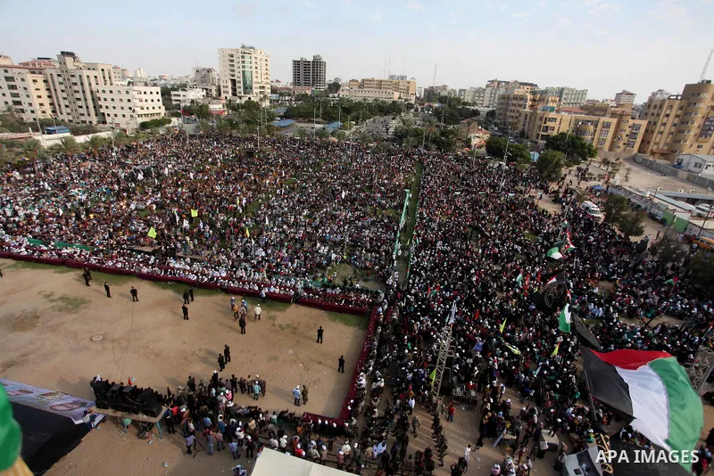 Palestinians attend a rally marking the 29th anniversary of the foundation of the Islamic Jihad movement in Gaza City October 21, 2016. Photo by Ashraf Amra
