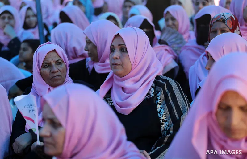 Palestinian cancer patients take part in a rally of the Breast Cancer Awareness campaign, in Gaza City on Oct. 26, 2016. Photo by Mohammed Asad