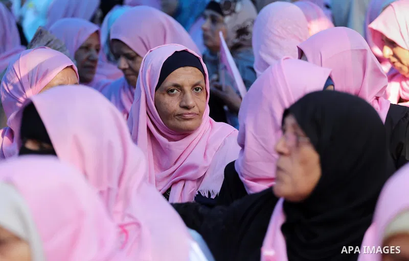 Palestinian cancer patients take part in a rally of the Breast Cancer Awareness campaign, in Gaza City on Oct. 26, 2016. Photo by Mohammed Asad