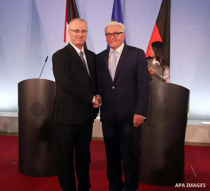 German Foreign Minister Frank-Walter Steinmeier and Palestinian Prime Minister Rami Hamdallah hold joint press conference in Berlin on October 26, 2016. Photo by Prime Minister Office