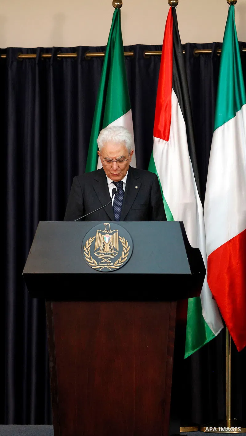 Italy's President Sergio Mattarella speaks during a joint news conference with Palestinian President Mahmoud Abbas in the West Bank city of Bethlehem November 1, 2016. Photo by Wisam Hashlamoun