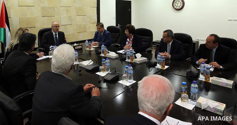 Palestinian Prime Minister, Rami Hamadallah, meets with the Health service providers in Palestine in the West Bank city of Ramallah, on Nov 3, 2016. Photo by Prime Minister Office