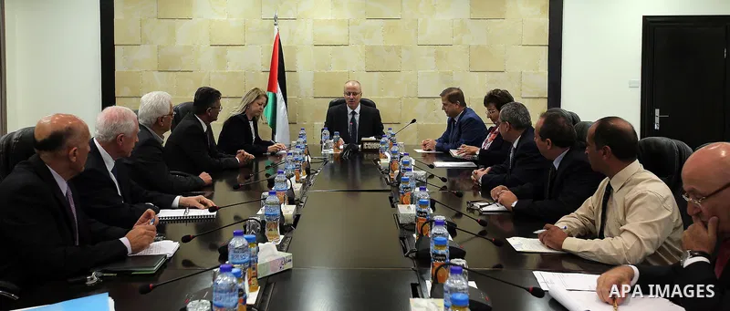 Palestinian Prime Minister, Rami Hamadallah, meets with the Health service providers in Palestine in the West Bank city of Ramallah, on Nov 3, 2016. Photo by Prime Minister Office