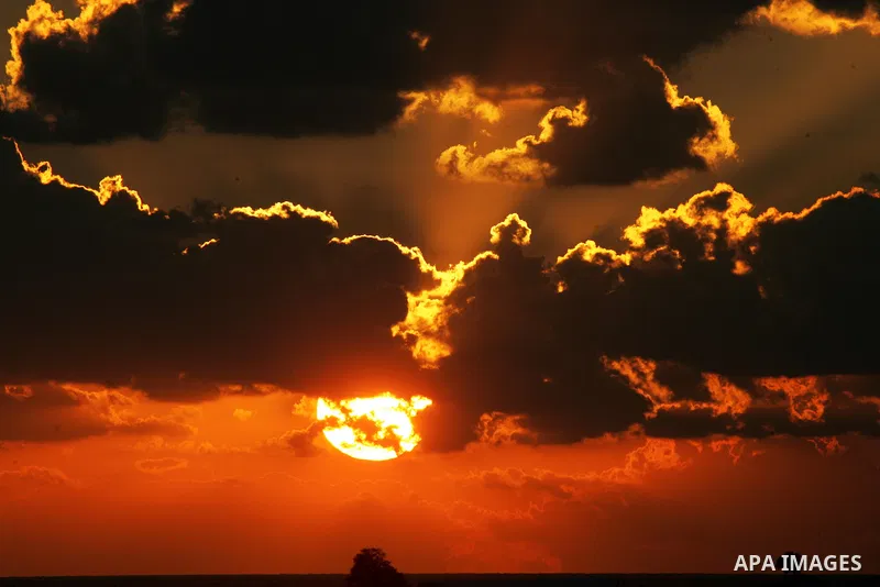 The sunset are seen above Rafah, in the southern Gaza Strip, on November 4, 2016. Photo by Abed Rahim Khatib