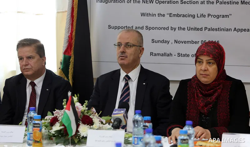 Palestinian Prime Minister Rami Hamdallah, opens the department of surgical operations specialist at Palestinian medical complex in the West Bank city of Ramallah, on Nov. 06, 2016. Photo by Prime Minister Office