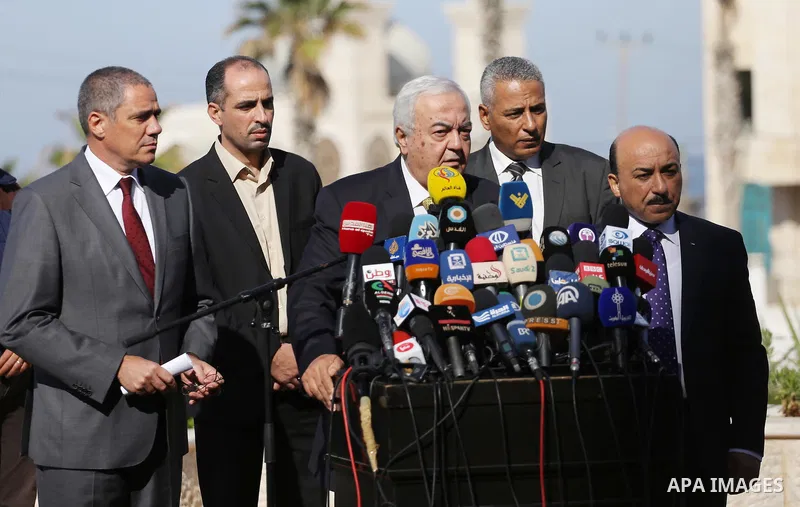 Palestinian Labor Minister Mamoun Abu Shahla, speaks during a perss conference, in Gaza city, on November 8, 2016. Photo by Mohammed Asad