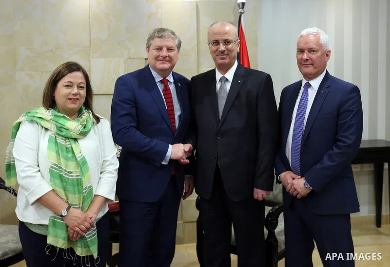 Palestinian Prime Minister, Rami Hamadallah, meets with members of the Scottish parliament in the West Bank city of Ramallah, on Nov 9, 2016. Photo by Prime Minister Office