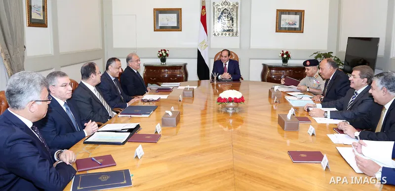 Egyptian President Abdel Fattah al-Sisi chairs a meeting, in Cairo, Egypt, on November 12, 2016. Photo by Egyptian President Office