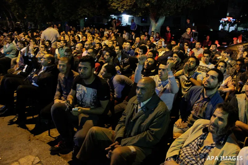 Egyptian fans watch the televised the 2018 World Cup qualifying Group E football match between Egypt and Ghana, in Cairo, Egypt on November 13, 2016. Photo by Stringer
