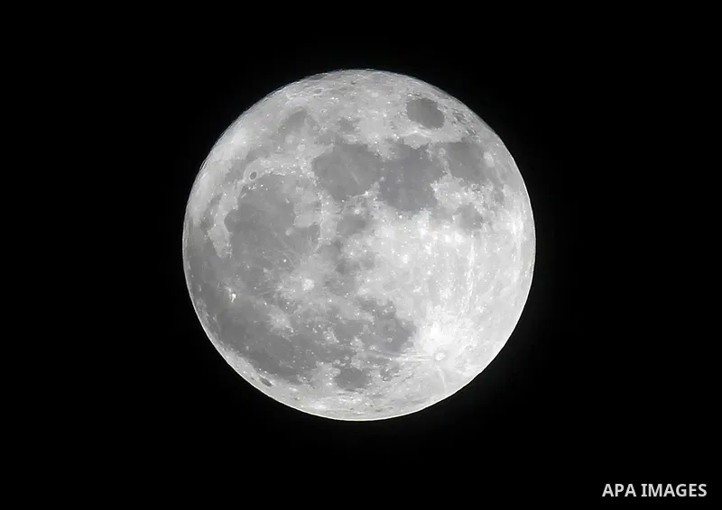 The 'Supermoon' rises over the West Bank city of Hebron on November 14, 2016. The moon will be the closest to Earth since 1948 at a distance of 356,509 kilometres (221,524 miles), creating what NASA described as "an extr...